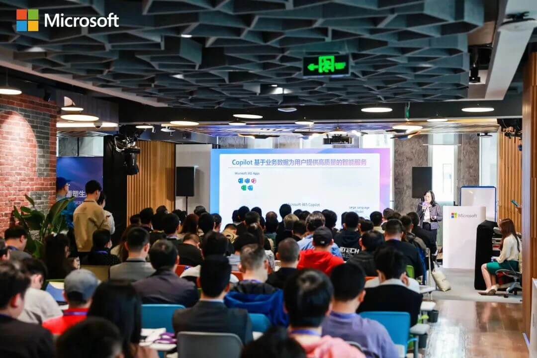 数字化协同办公的正确打开方式Q是优化工具的同时以Zؓ核心Qؓ理者和员工赋能